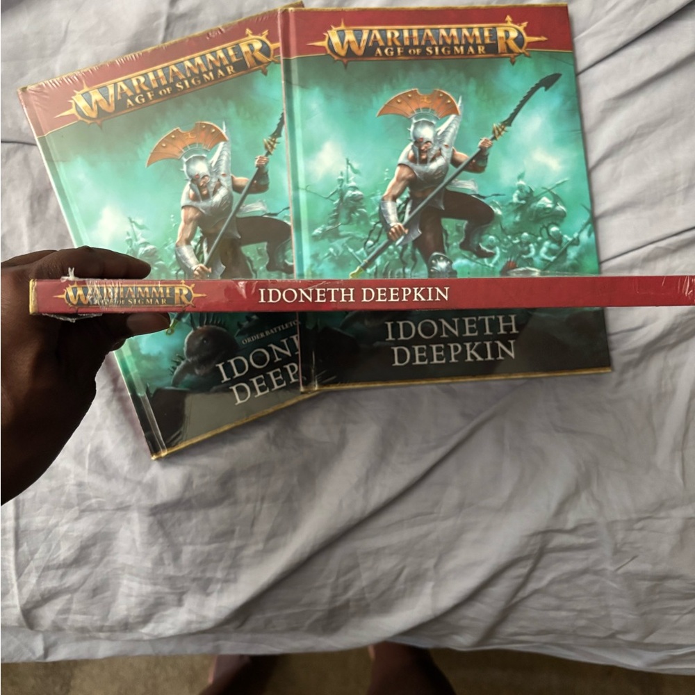 Age of Sigmar Idoneth Deepkin Battletome - Teal and Black - Picture 6 of 9